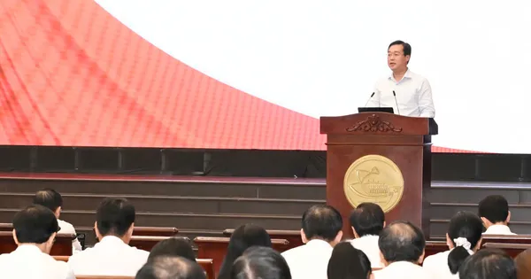 Đổi mới cách học, quán triệt nghị quyết