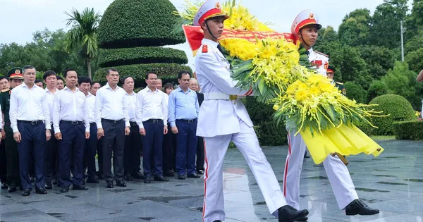 Thủ tướng Lê Minh Hưng tưởng niệm Chủ tịch Hồ Chí Minh, Đại tướng Võ Nguyên Giáp và các Anh hùng liệt sĩ tại Điện Biên Phủ