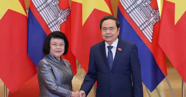 Chủ tịch Quốc hội Trần Thanh Mẫn chủ trì lễ đón Chủ tịch Quốc hội Campuchia Samdech Khuon Sudary