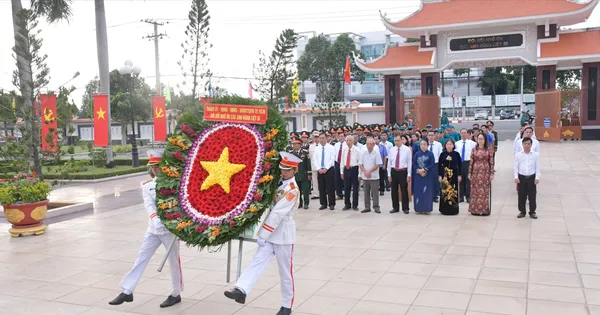Đoàn đại biểu TPHCM viếng Nghĩa trang Liệt sĩ Bà Rịa - Vũng Tàu