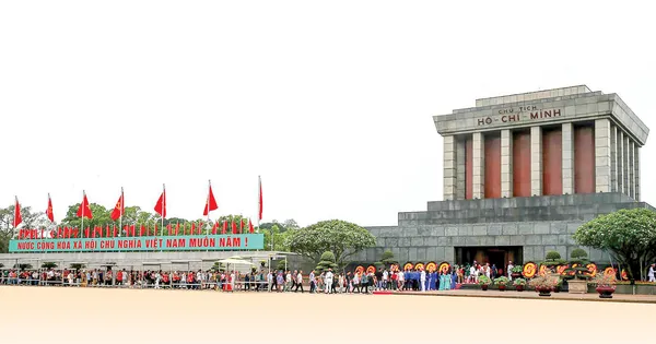 Mai về miền Nam thương trào nước mắt…