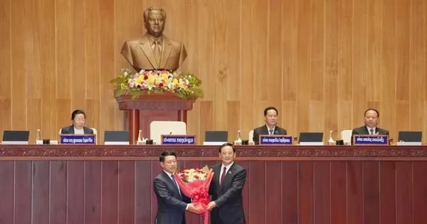 Lãnh đạo Chính phủ, Quốc hội Việt Nam gửi thư chúc mừng Chủ tịch Quốc hội và Thủ tướng Lào