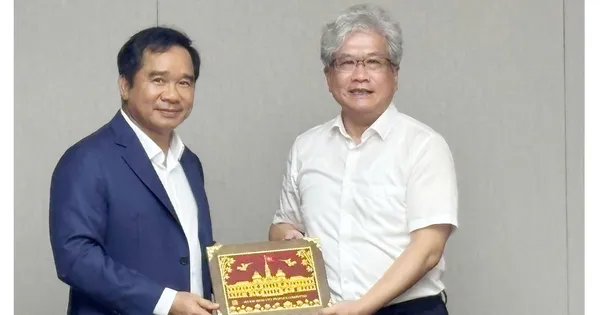 Chủ tịch UBND TPHCM Nguyễn Văn Được khảo sát khu mới Lâm Cảng tại Thượng Hải, Trung Quốc