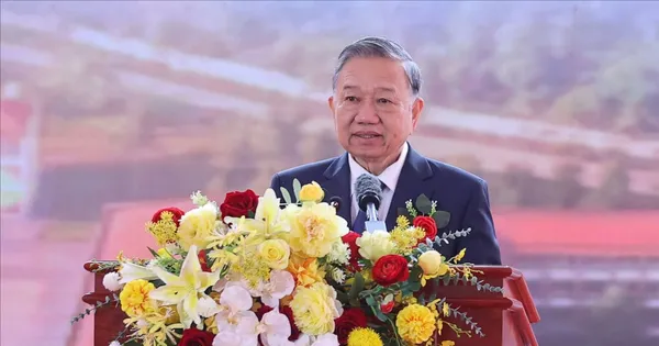 Ánh sáng Hồ Chí Minh soi đường cho chúng ta đi