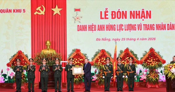 Quân khu 5 đón nhận danh hiệu Anh hùng Lực lượng vũ trang nhân dân