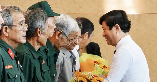 Chủ tịch HĐND TPHCM Võ Văn Minh: Chăm lo người có công là trách nhiệm, là mệnh lệnh từ trái tim