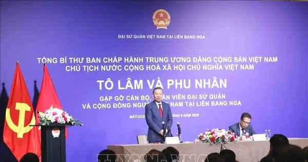 Tổng Bí thư, Chủ tịch nước Tô Lâm gặp gỡ cộng đồng người Việt Nam tại Liên bang Nga
