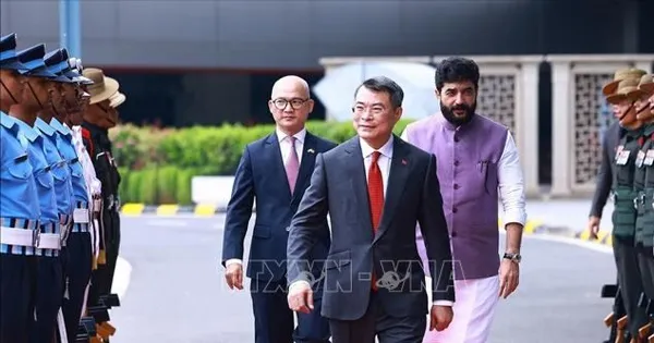Thủ tướng Lê Minh Hưng tới Ấn Độ, tham dự Hội nghị thượng đỉnh BRICS 
