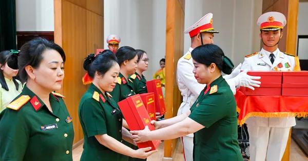 Phụ nữ Quân đội tự tin cống hiến, vững bước tương lai số