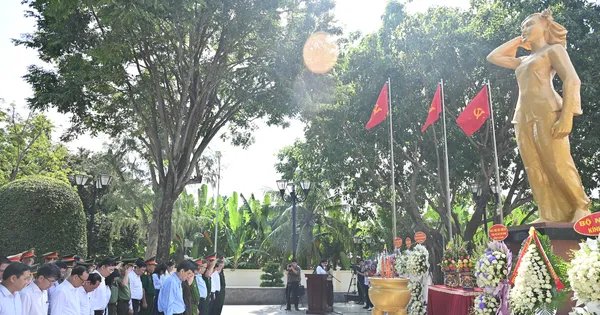 Chủ tịch Quốc hội Trần Thanh Mẫn dâng hương tưởng nhớ Anh hùng liệt sĩ Võ Thị Sáu