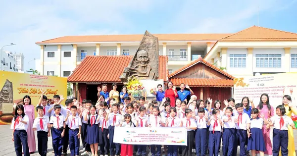 Kỷ niệm 81 năm Cách mạng Tháng Tám (19-8-1945 - 19-8-2026): Mùa thu giữa lòng thành phố