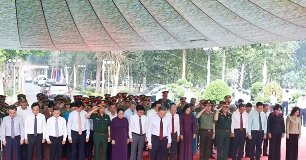 Tổng Bí thư, Chủ tịch nước Tô Lâm dâng hương tưởng niệm các Anh hùng liệt sĩ tại Tây Ninh