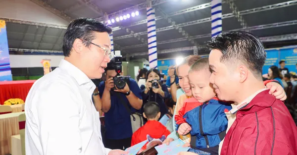 Những chuyến xe mùa xuân đưa hơn 7.000 công nhân về quê đón tết 