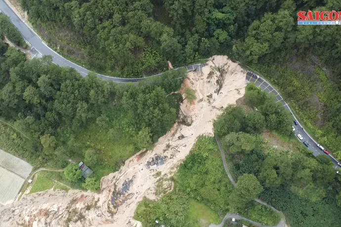 Đà Lạt gần như bị 'cô lập' bởi các con đèo sạt lở