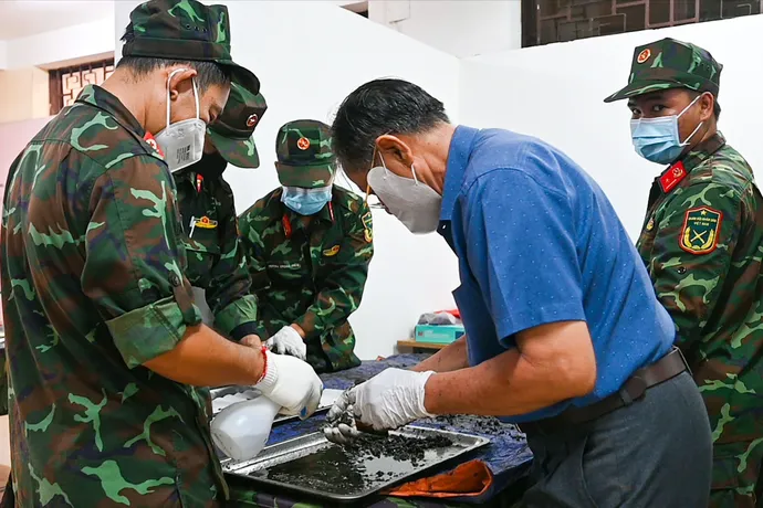Gom góp hy vọng đợi ngày đoàn tụ