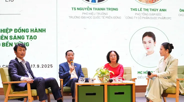 Kết nối doanh nghiệp với trường đại học thông qua Uni Tour