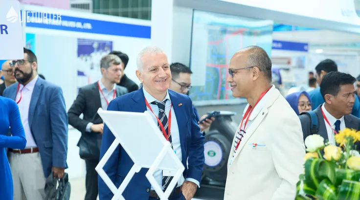 Dòng vốn FDI đổ mạnh vào Việt Nam