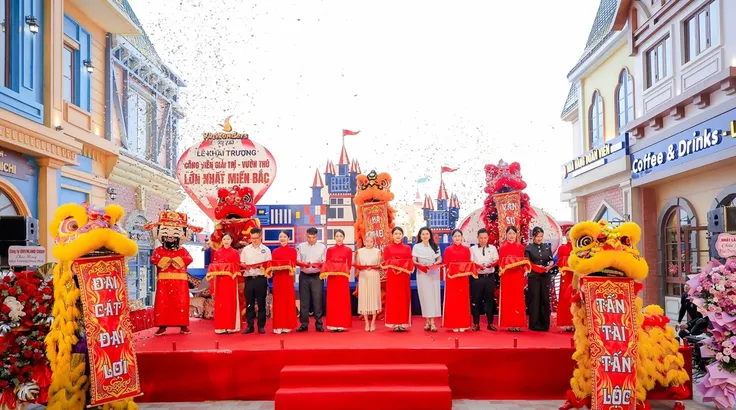 Khai trương công viên giải trí VinWonders Vũ Yên