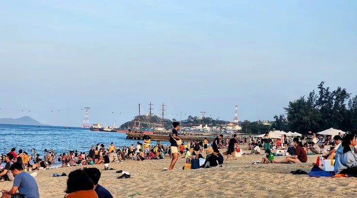 6 địa phương lên phương án đảm bảo an toàn du khách trước bão số 15