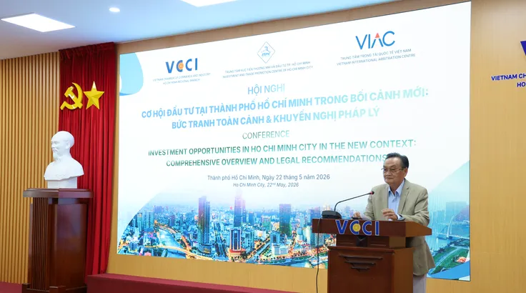 TS. Trần Du Lịch, Phó Chủ tịch VIAC chia sẻ tại hội thảo. Ảnh: BTC. 