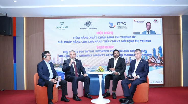 Khách mời tham gia phiên thảo luận 
