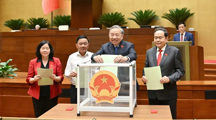 Ngày 7-4, Chủ tịch nước và Thủ tướng Chính phủ tuyên thệ, phát biểu nhậm chức