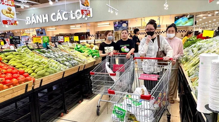TPHCM: Bình ổn giá, bớt gánh nặng chi tiêu cho người dân