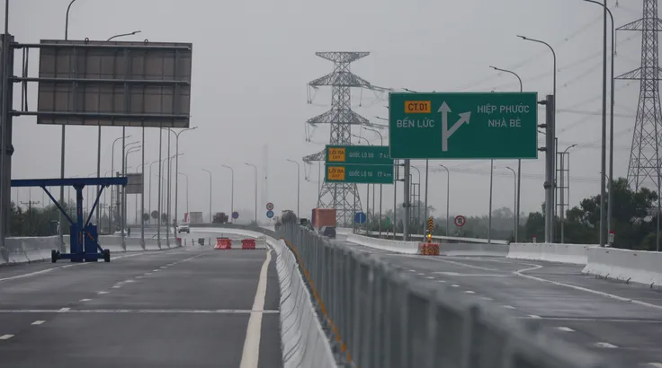 Khai thác toàn tuyến cao tốc Bến Lức - Long Thành từ ngày 1-10