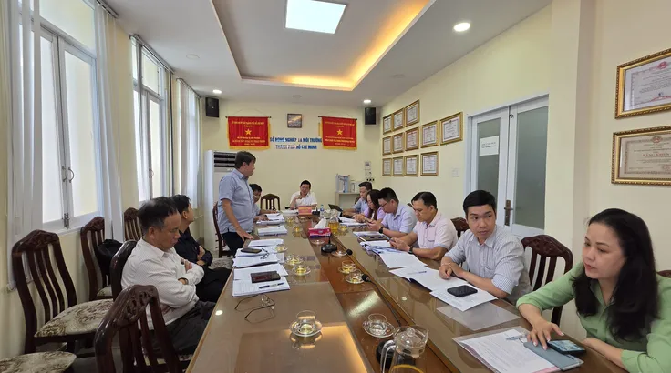 Tổ Công tác 1645 do giám đốc Sở NN-MT Nguyễn Toàn Thắng chủ trì tại một cuộc họp