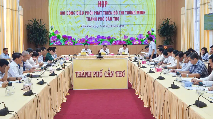 Dự họp chưa nghiêm túc, Giám đốc Sở Y tế TP Cần Thơ bị phê bình