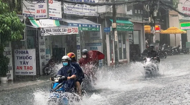 Hôm nay 6-10, Trung bộ và Nam bộ mưa lớn