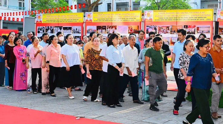 Đến 19 giờ ngày 15-3, tỷ lệ cử tri đi bầu cử tại TPHCM đạt 96,67%