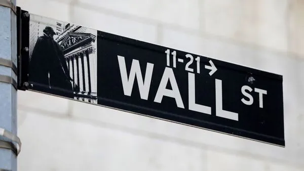 Dầu tăng nóng, Fed không giảm lãi suất, Phố Wall lao đao