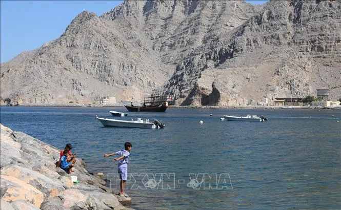 Quang cảnh làng Kumzar ở Oman, gần eo biển Hormuz. Ảnh tư liệu: THX/TTXVN