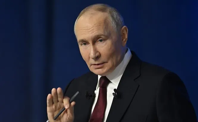Tổng thống Nga Vladimir Putin phát biểu tại buổi họp báo tổng kết năm 2025 ở Moskva ngày 19-12-2025. Ảnh: AA/TTXVN