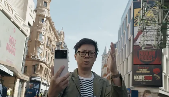 Ảnh chụp màn hình video giới thiệu Robot Phone.