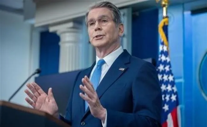 Bộ trưởng Tài chính Mỹ Scott Bessent phát biểu họp báo tại Washington, D.C. Ảnh: Kyodo/TTXVN 