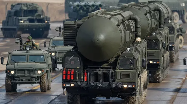 Tổ hợp tên lửa hạt trên mặt đất Topol-M. Ảnh: Sputnik