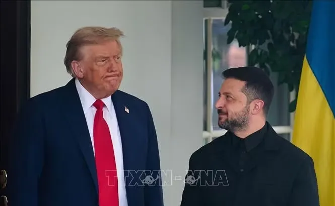 Tổng thống Mỹ Donald Trump và Tổng thống Ukraine Volodymyr Zelensky tại cuộc gặp ở Washington, D.C.. Ảnh: THX/TTXVN phát