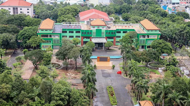 Nhiều trụ sở tại TPHCM thành trường học, bệnh viện