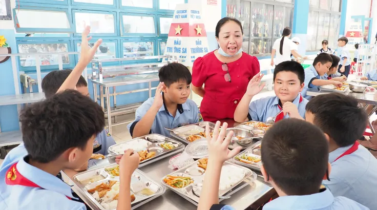 Vẫn còn lúng túng trong quản lý bữa ăn bán trú tại TPHCM