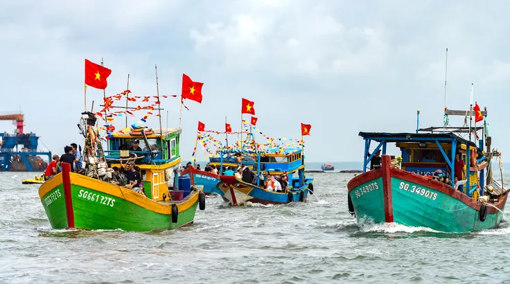 Rực rỡ sắc màu Lễ hội Nghinh Ông Cần Giờ