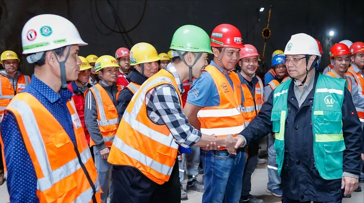 Thủ tướng yêu cầu tăng tốc dự án đường sắt đô thị