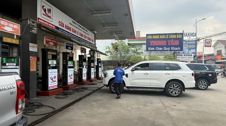 Doanh nghiệp bán lẻ xăng dầu kiến nghị giảm lãi suất