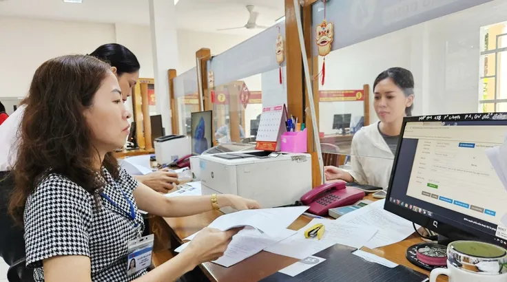 Chuyển mạnh từ quản lý sang kiến tạo và phục vụ