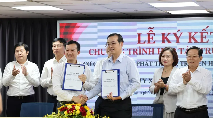 Cơ quan Báo và Phát thanh, Truyền hình TPHCM ký kết hợp tác truyền thông với Vietlott