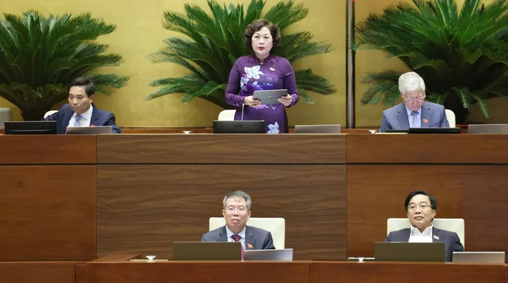 Phó Chủ tịch Quốc hội Nguyễn Thị Hồng điều hành phiên họp Quốc hội, sáng 31-10. Ảnh: QUANG PHÚC