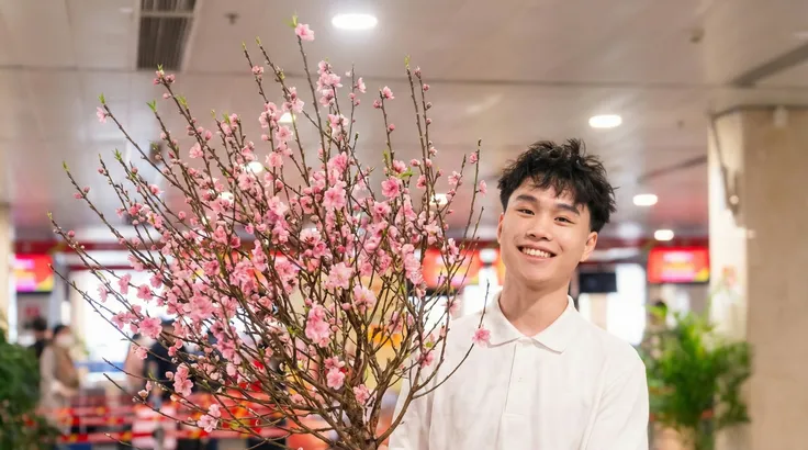 Vietjet mở dịch vụ vận chuyển mai, đào Tết