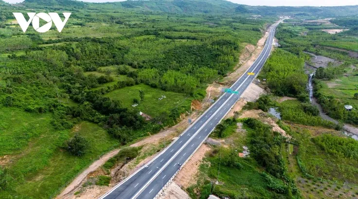 Đoạn tuyến cao tốc Chí Thạnh – Vân Phong trên cao tốc Bắc - Nam đã hoàn thành và sẵn sàng đưa vào khai thác.