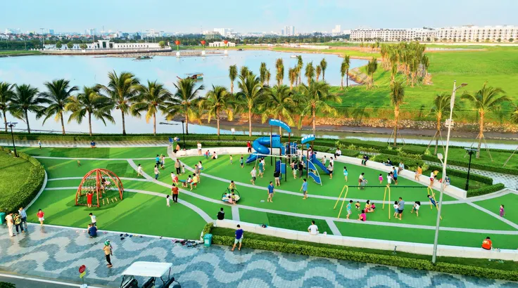 Tận hưởng không gian xanh trong lành tại Van Phuc City
